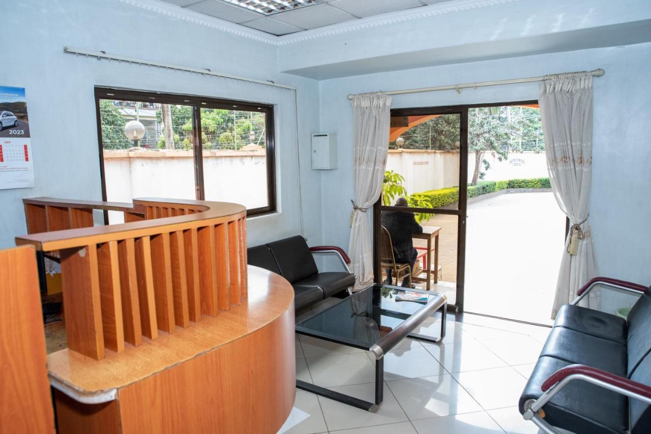 Jupiter Guest House - Parklands ナイロビ エクステリア 写真